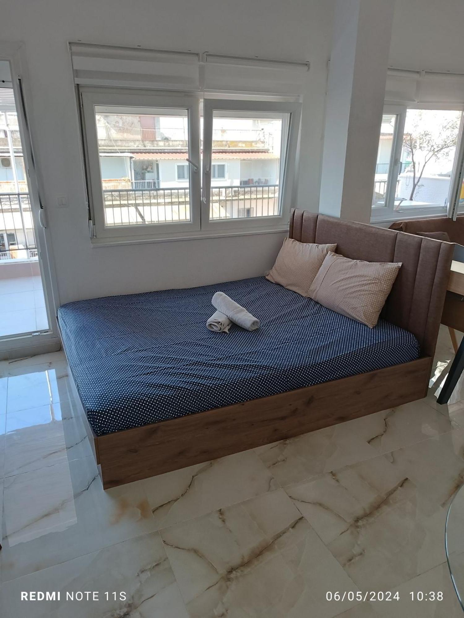 Zara'S Boutique Apartment Thessaloniki Exterior photo